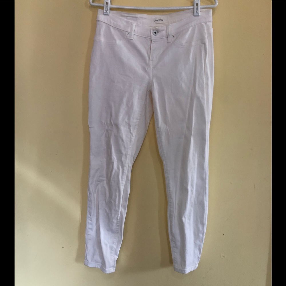 White skinny jeans